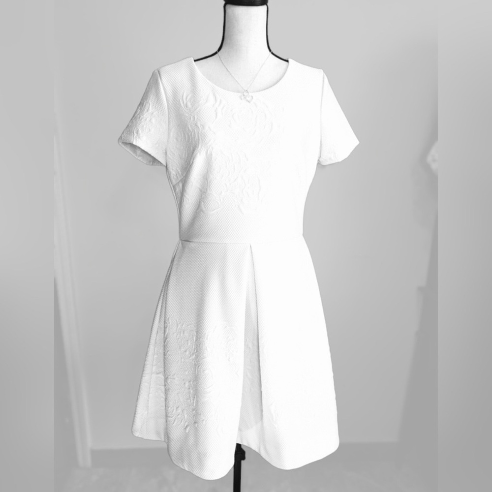 Just Taylor White Textured Floral Fit & Flare Dress | Short Sleeve